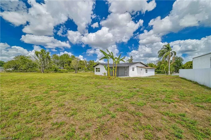 1400 Alwynne Dr, Lehigh Acres Fl 33936