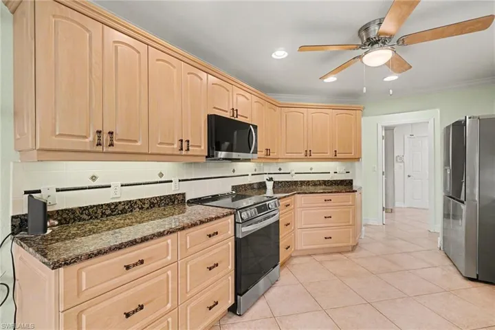 12001 Sw Kingsway Cir, Lake Suzy, Florida 34269