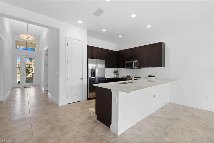 12445 Dahlia Ct, Naples, Florida 34120