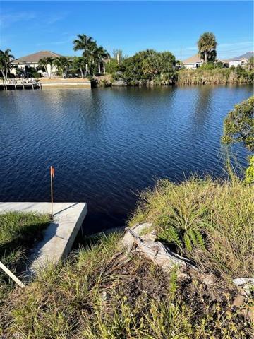 Wide canal / Very nice homes in the area
