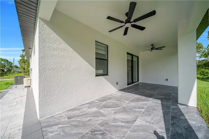 View of patio / terrace with a ceiling fan