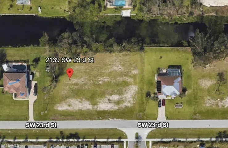 Aerial view of property and surrounding area