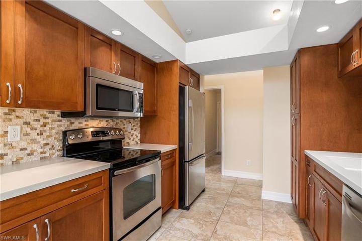 22699  Fountain Lakes  BLVD, Estero, FL 33928