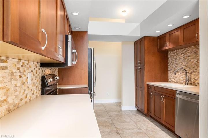 22699  Fountain Lakes  BLVD, Estero, FL 33928