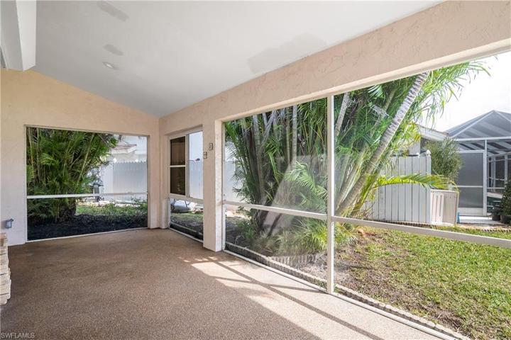 22699  Fountain Lakes  BLVD, Estero, FL 33928