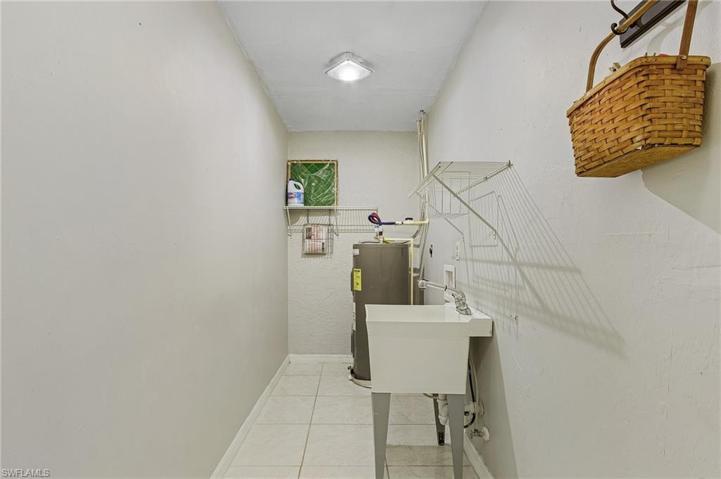 LAUNDRY/UTILITY ROOM