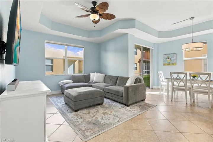 Tray ceilings, tile flooring