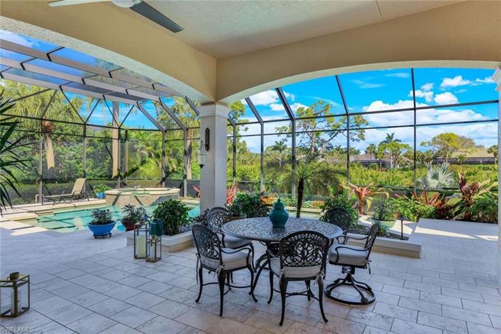 The outdoor area rivals the indoor. From dawn to dusk, you will spend winter days on this lanai.