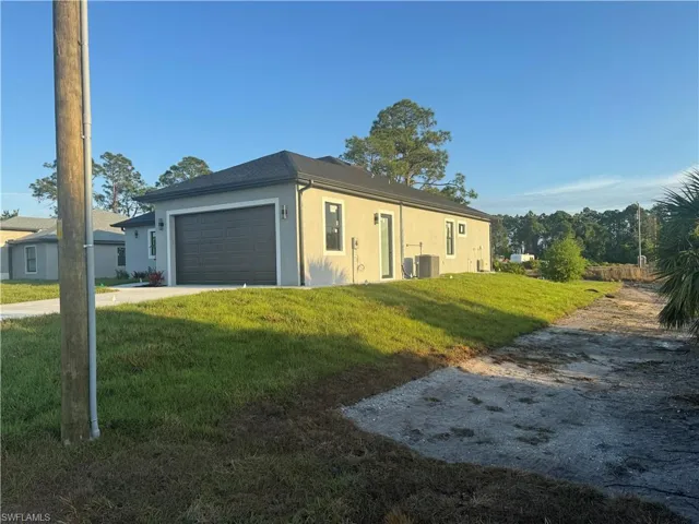 3210  4th SW ST, Lehigh Acres, FL 33976