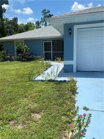 2702 Robin Ave S, Lehigh Acres, Florida 33973