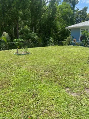 2702 Robin Ave S, Lehigh Acres, Florida 33973