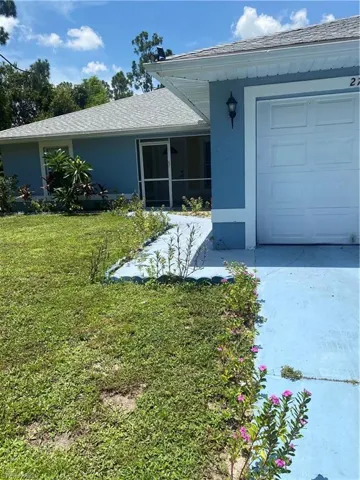 2702 Robin Ave S, Lehigh Acres, Florida 33973