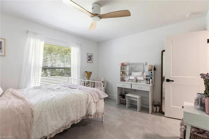 Bedroom with ceiling fan