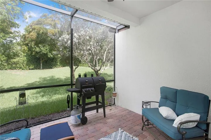 14915  Edgewater  CIR, Naples, FL 34114