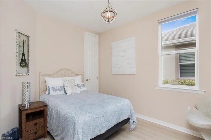 14915  Edgewater  CIR, Naples, FL 34114