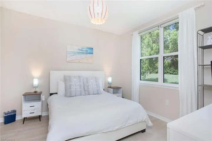 14915  Edgewater  CIR, Naples, FL 34114