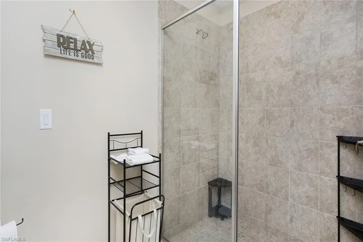 14915  Edgewater  CIR, Naples, FL 34114