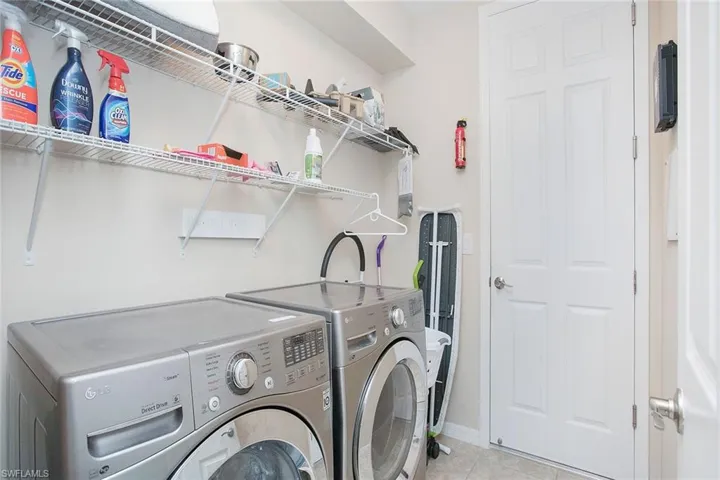 14915  Edgewater  CIR, Naples, FL 34114