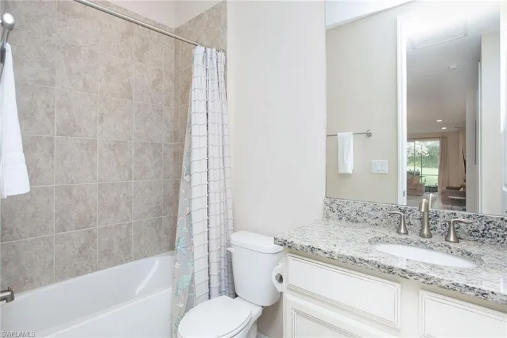 14915  Edgewater  CIR, Naples, FL 34114