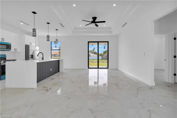 1032 Cavanagh Ave, Lehigh Acres, Florida 33971
