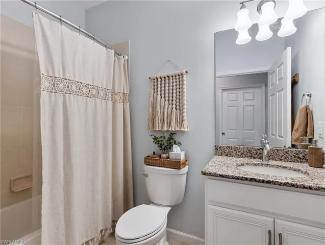 10260  Glastonbury  CIR, Fort Myers, FL 33913