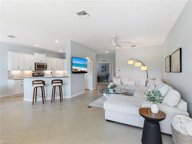 10260  Glastonbury  CIR, Fort Myers, FL 33913