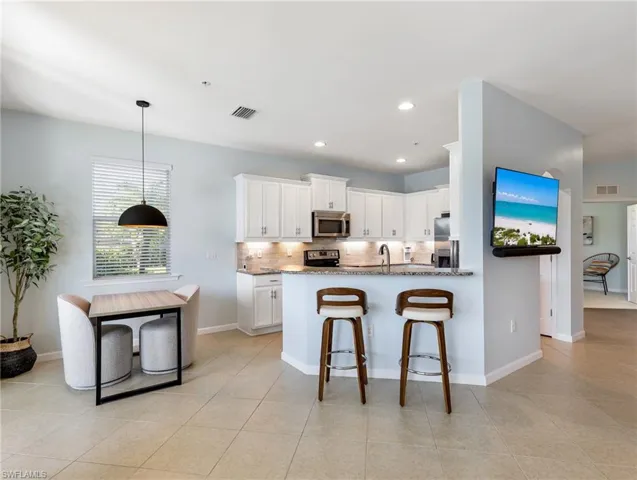 10260  Glastonbury  CIR, Fort Myers, FL 33913