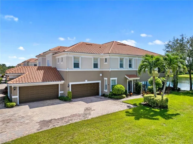 10260  Glastonbury  CIR, Fort Myers, FL 33913