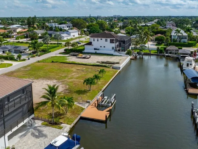 464 Seagull Ave, Naples, Florida 34108