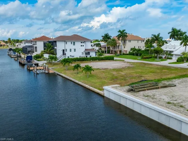 464 Seagull Ave, Naples, Florida 34108