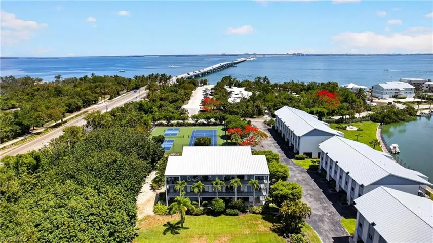 1250  Tennisplace  CT, Sanibel, FL 33957