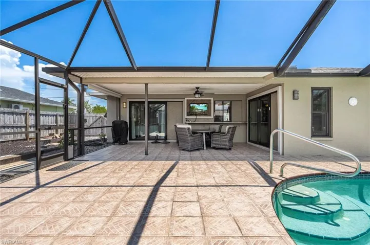 805 Sw 52nd St, Cape Coral, Florida 33914