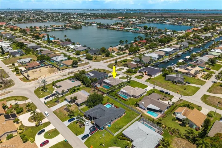 805 Sw 52nd St, Cape Coral, Florida 33914