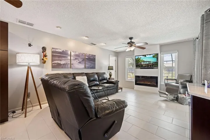 805 Sw 52nd St, Cape Coral, Florida 33914