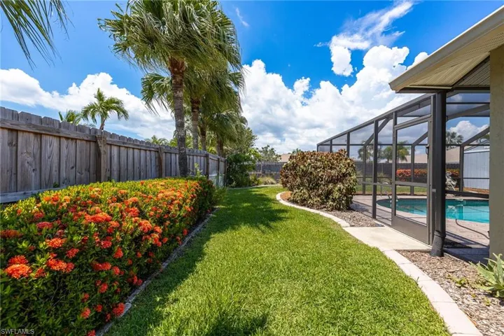 805 Sw 52nd St, Cape Coral, Florida 33914