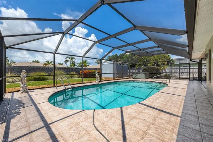 805 Sw 52nd St, Cape Coral, Florida 33914