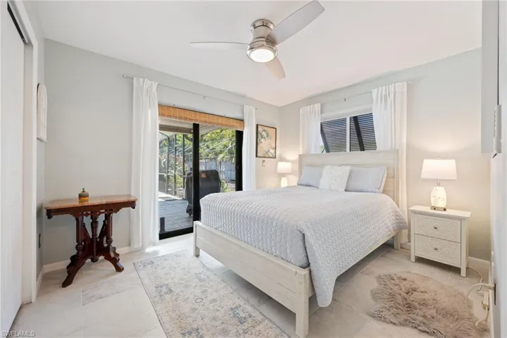 805 Sw 52nd St, Cape Coral, Florida 33914