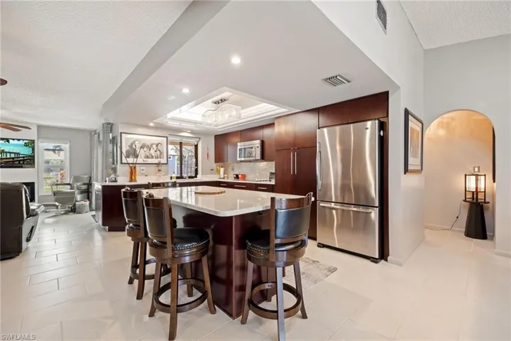 805 Sw 52nd St, Cape Coral, Florida 33914