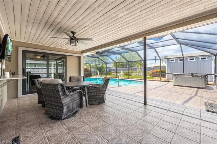 805 Sw 52nd St, Cape Coral, Florida 33914