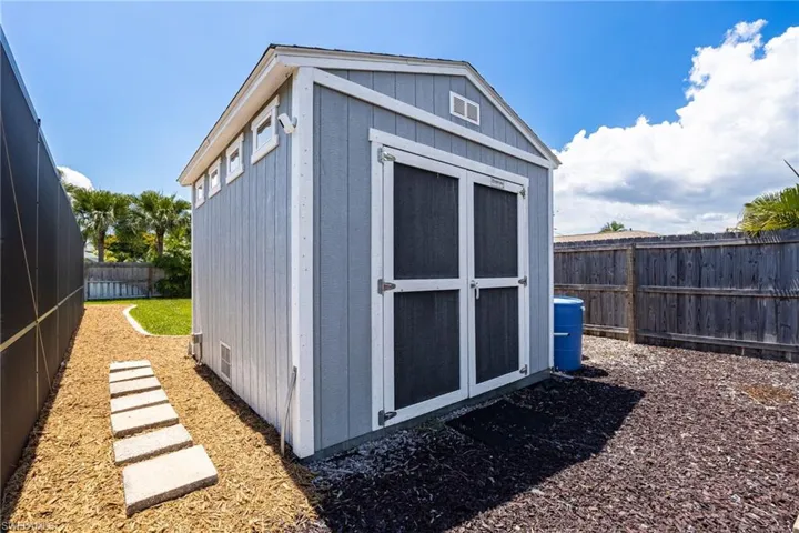 805 Sw 52nd St, Cape Coral, Florida 33914