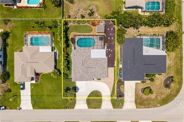 805 Sw 52nd St, Cape Coral, Florida 33914