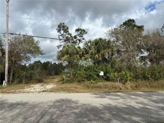 3265  68th NE AVE, Naples, FL 34120