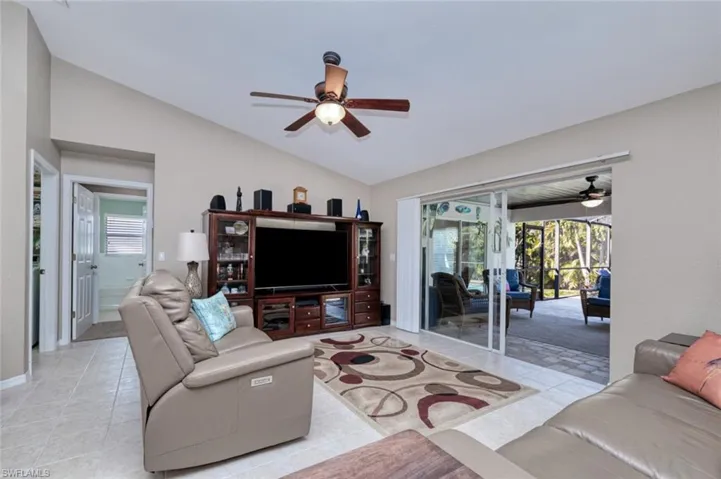 2907 NW 11th  ST, Cape Coral, FL 33993