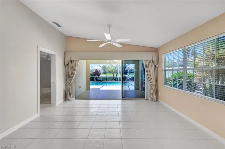 3142  Andorra  CT, Naples, FL 34109