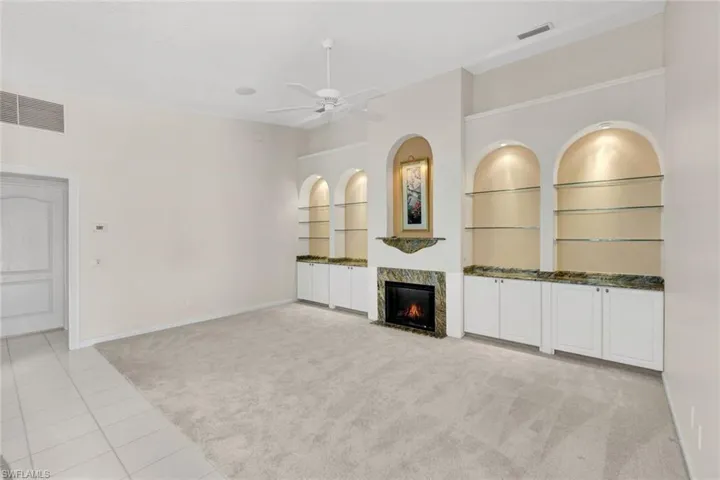3142  Andorra  CT, Naples, FL 34109