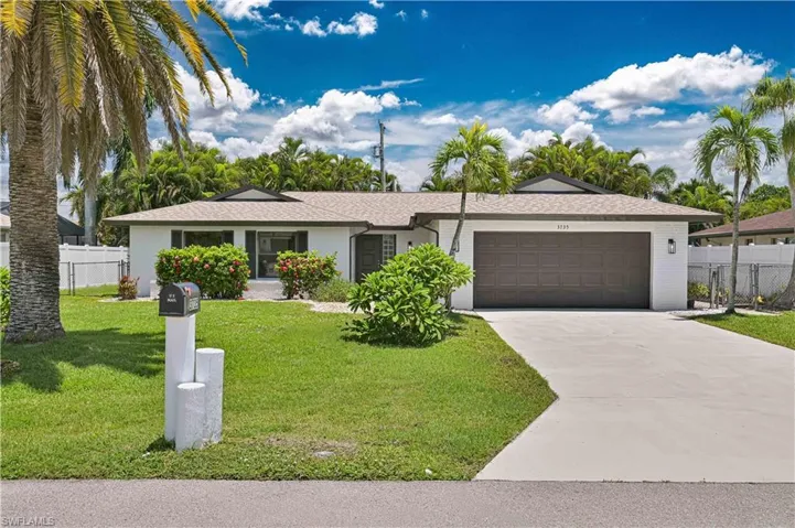 3735 Se 3rd Pl, Cape Coral, Florida 33904