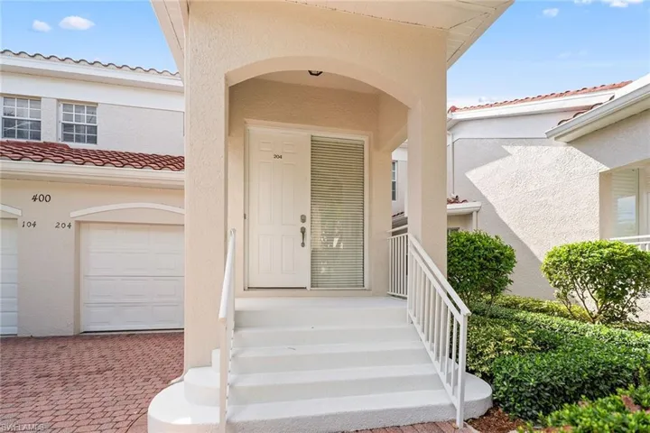 400 L Ambiance Cir 204, Naples, Florida 34108