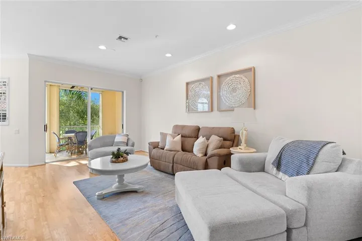 400 L Ambiance Cir 204, Naples, Florida 34108