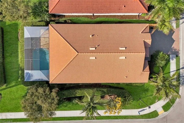 16357  Aberdeen  WAY, Naples, FL 34110