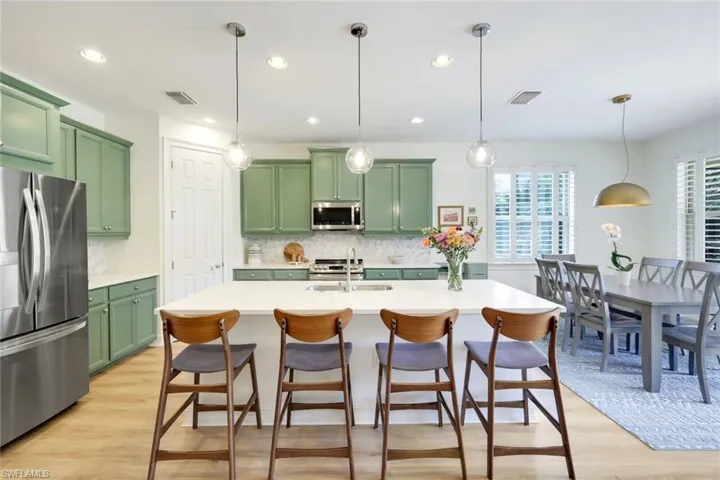 16357  Aberdeen  WAY, Naples, FL 34110